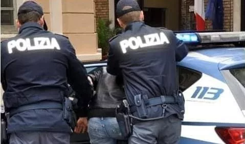 Genova Arrestata Coppia Di Fidanzati Rapinatori Seriali Primocanale