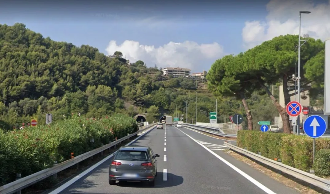 Autostrade In Liguria Ritornano I Cantieri Giornata Da Bollino Rosso