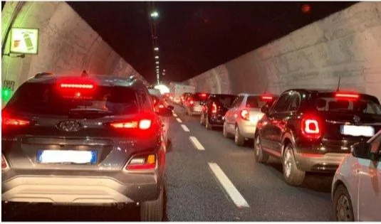 Caos Autostrade Incidente In A10 Code A Tratti Tra Arenzano E