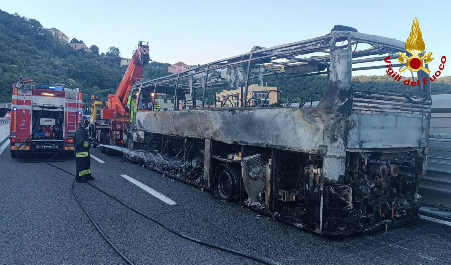 A12 Incendio Pullman In Galleria A Genova Si Va Verso La Riapertura