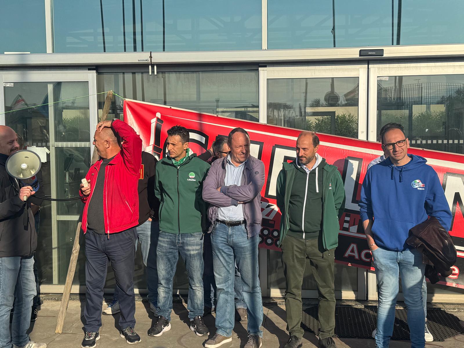 Ex Ilva, a Genova ipotesi nuove casse integrazioni. Il Governo: