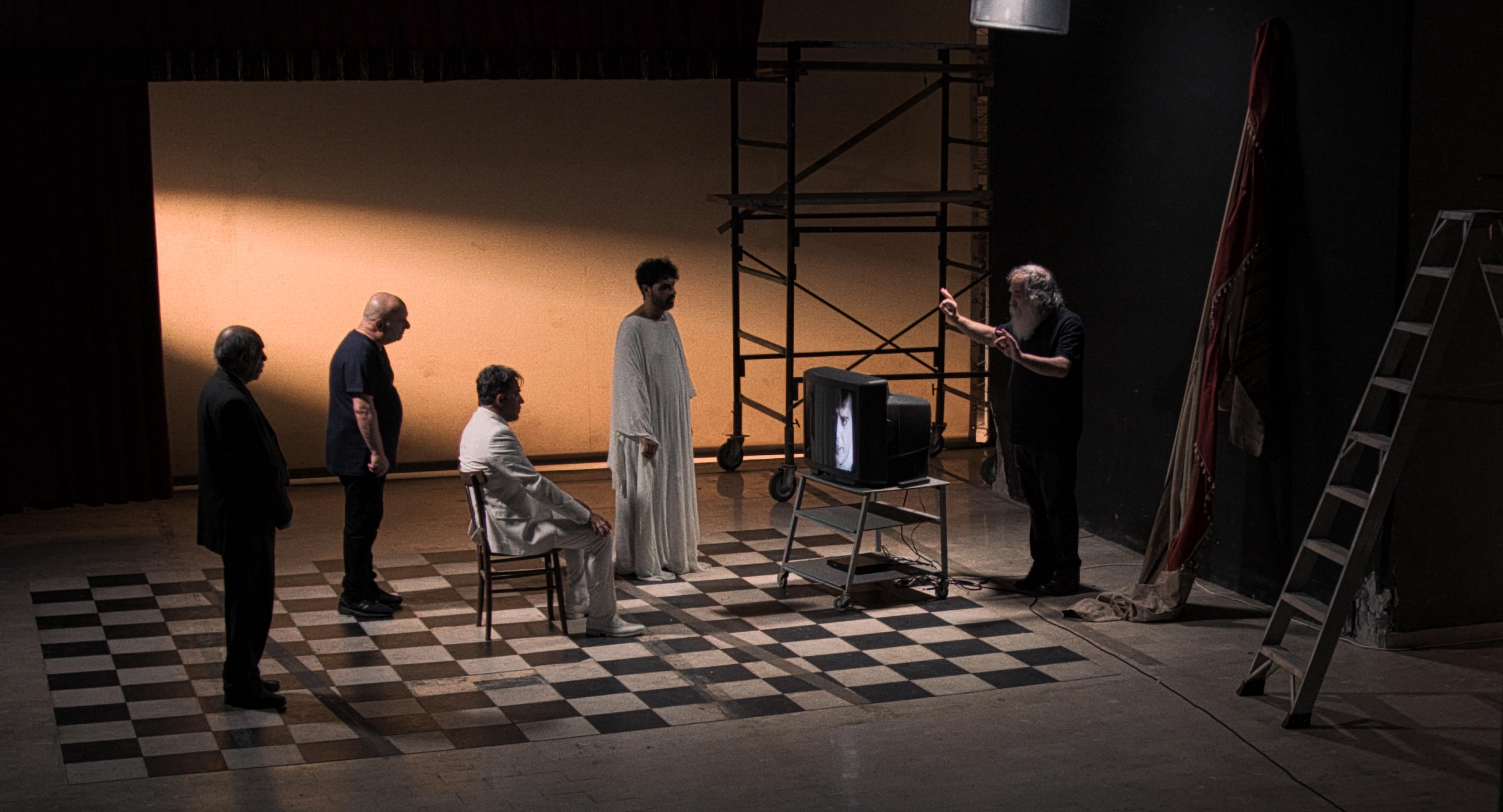 Il film della settimana: 'Un film fatto per Bene', demenziale commedia slapstick