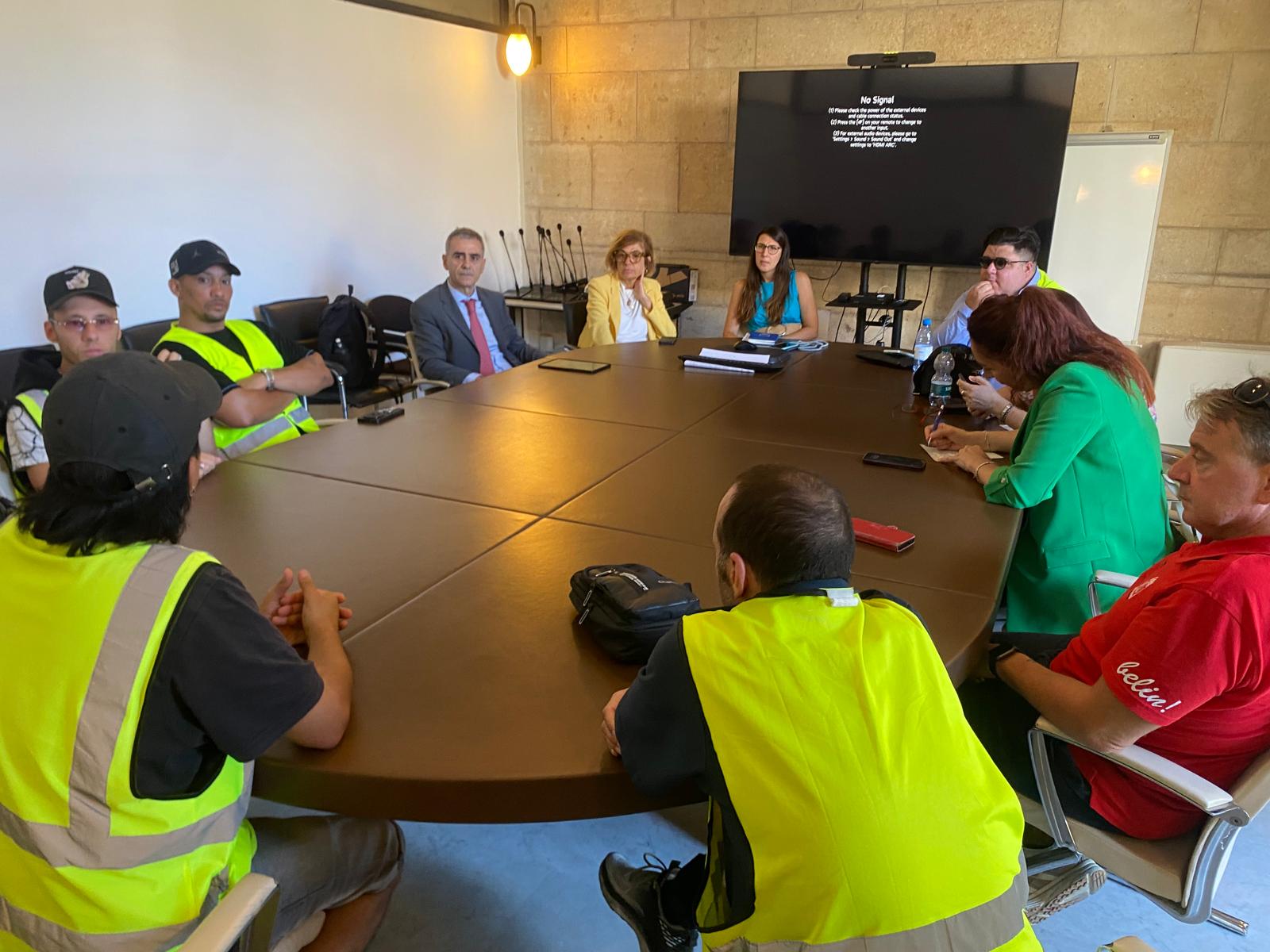 Vigilanza Phoenix, in 9 a rischio: presidio a Tursi: ipotesi ricollocazione nelle aree ex Ilva