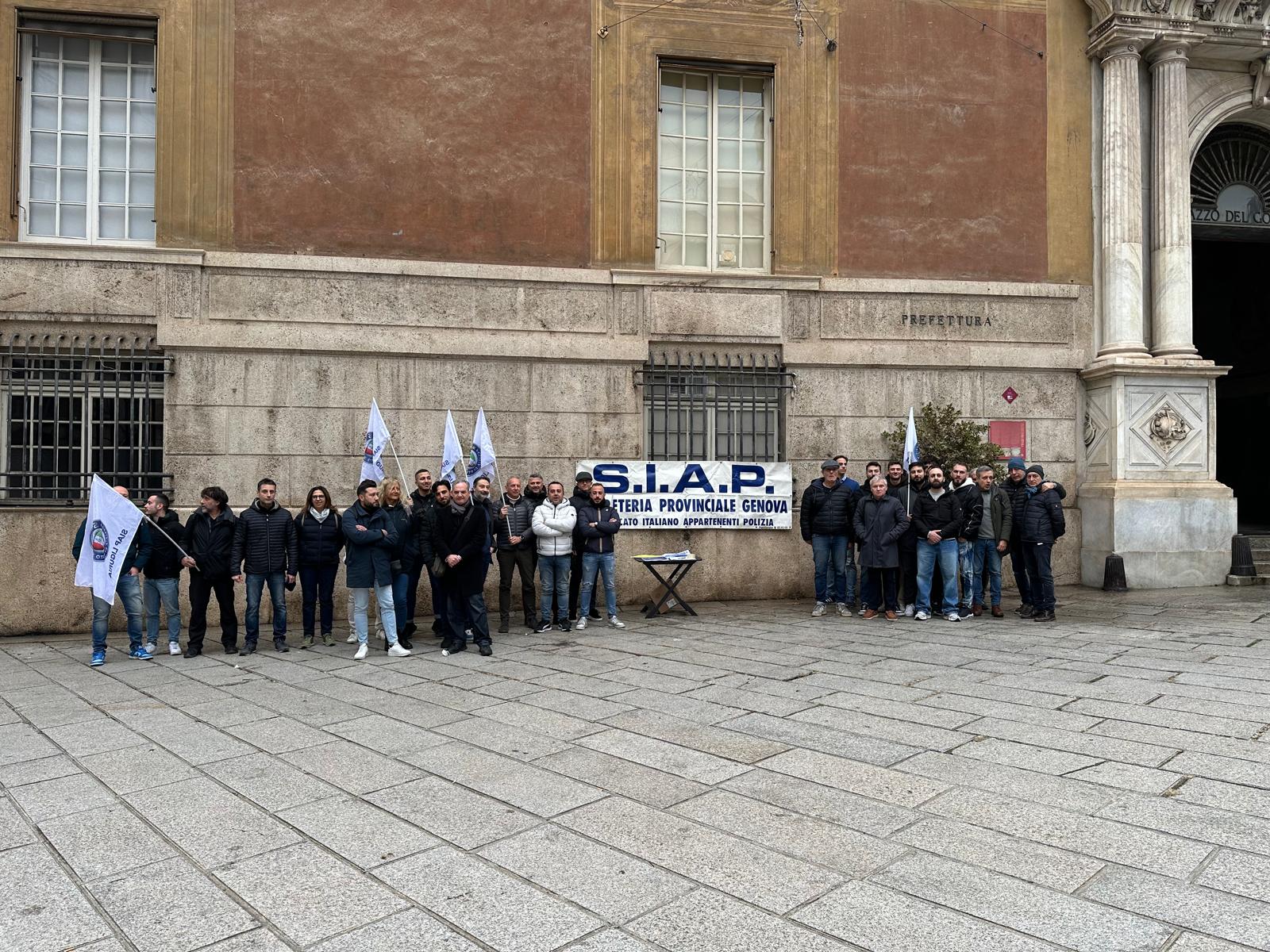 Sicurezza a Genova, l'appello del Siap: