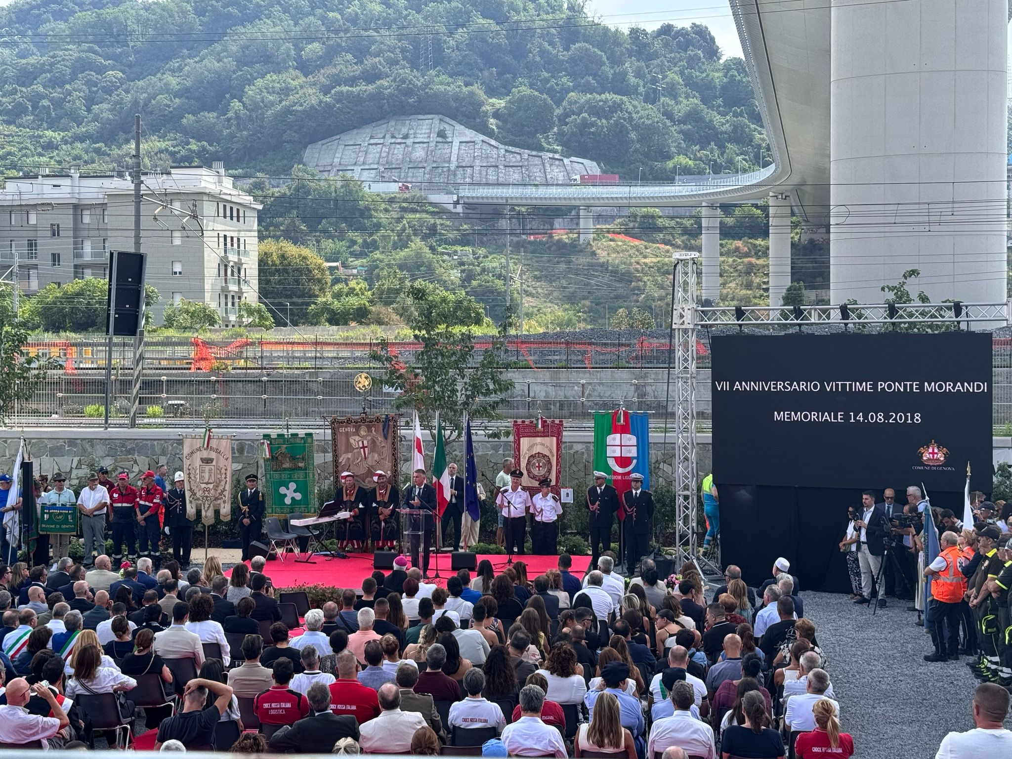 Sette anni dal Morandi, alle 11,36 Genova si ferma. Lo Stato chiede scusa ai familiari delle vittime