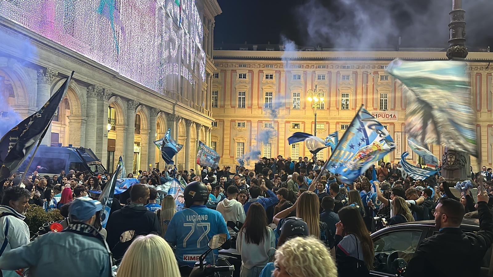 Napoli campione d’Italia, a De Ferrari la gioia dei tifosi partenopei