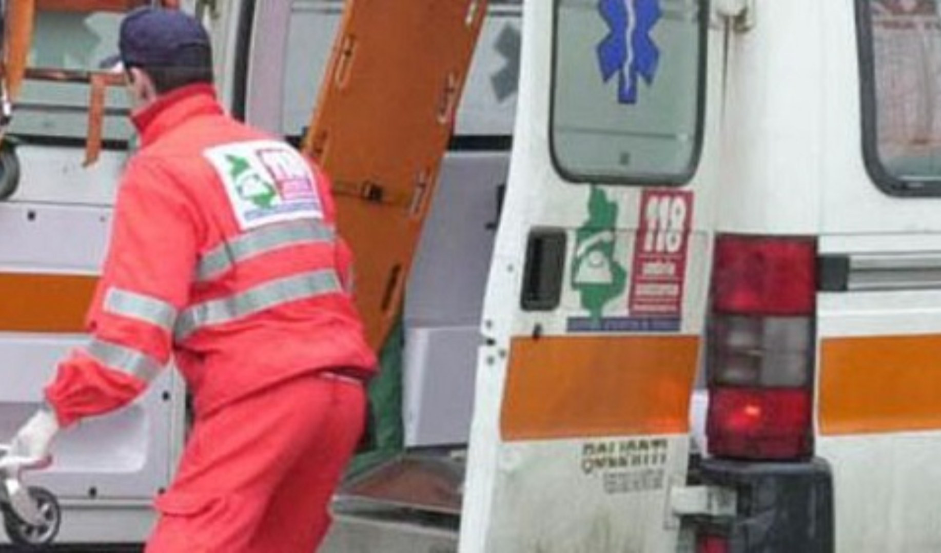 Genova, pedone investito da scooter: gravissimo in ospedale