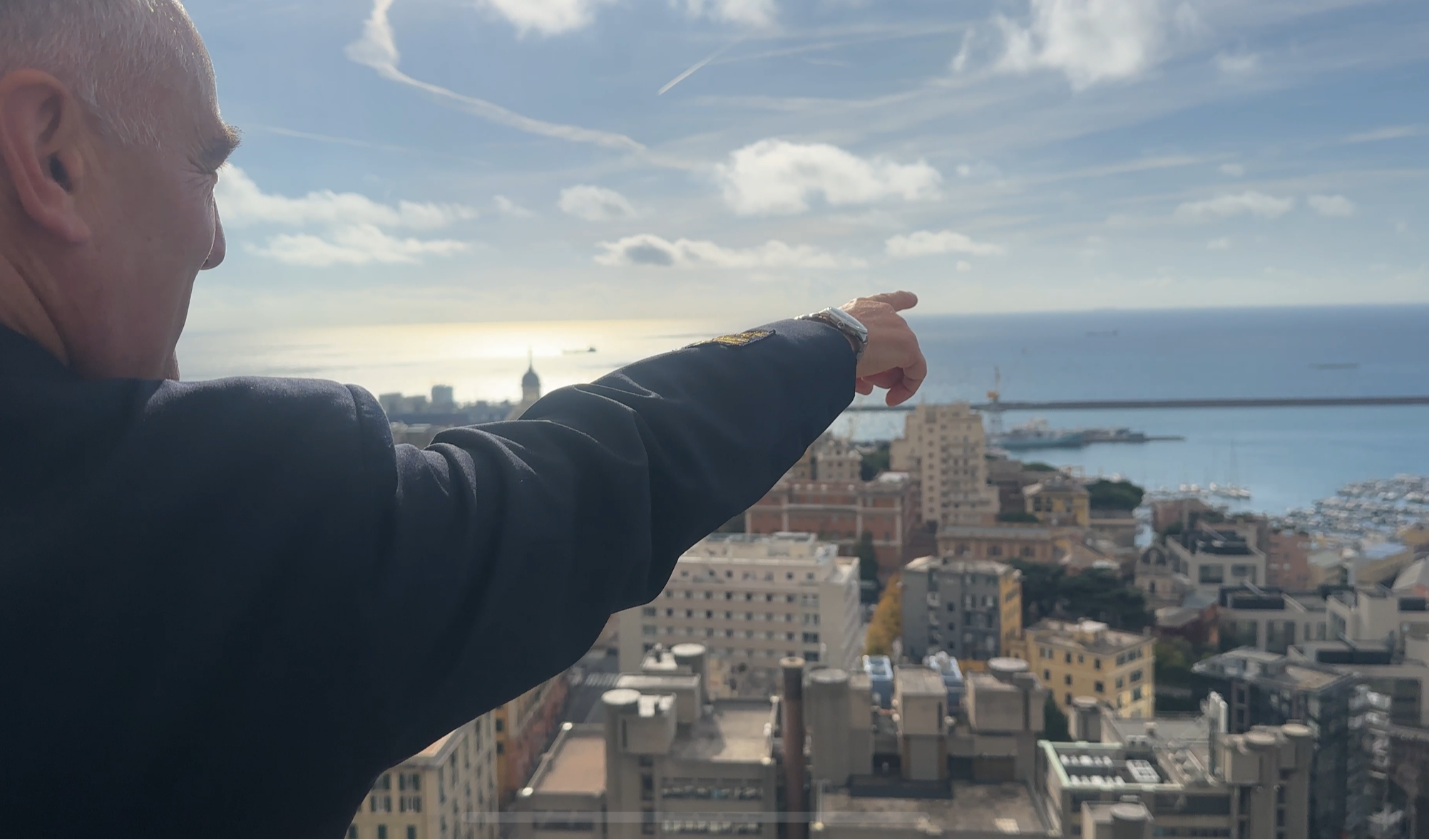 Quel mezzo km di diga vincolata, l'ammiraglio: