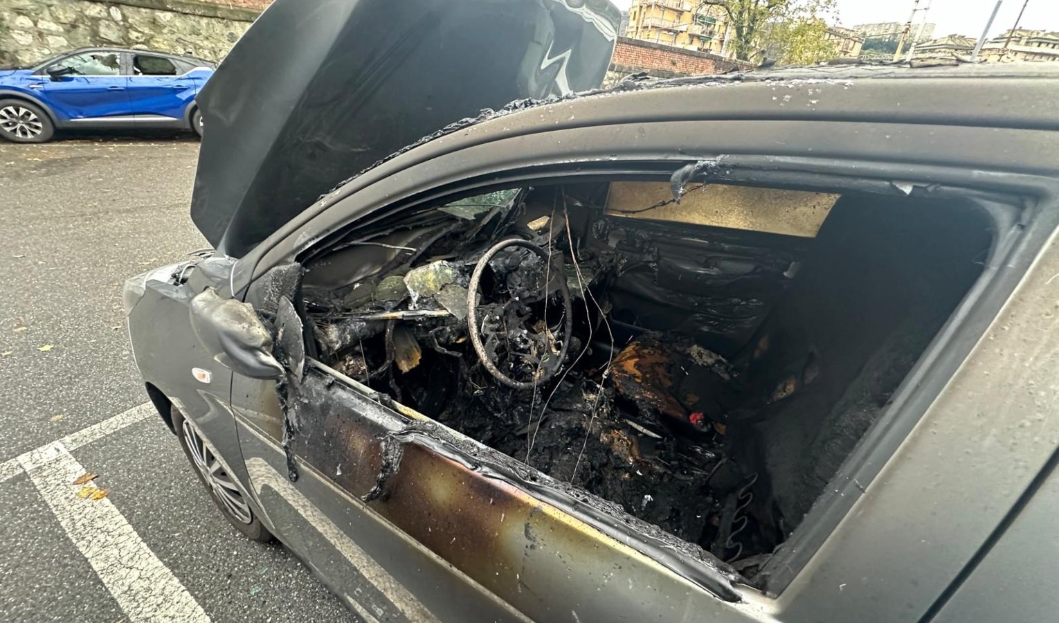 auto incendiata