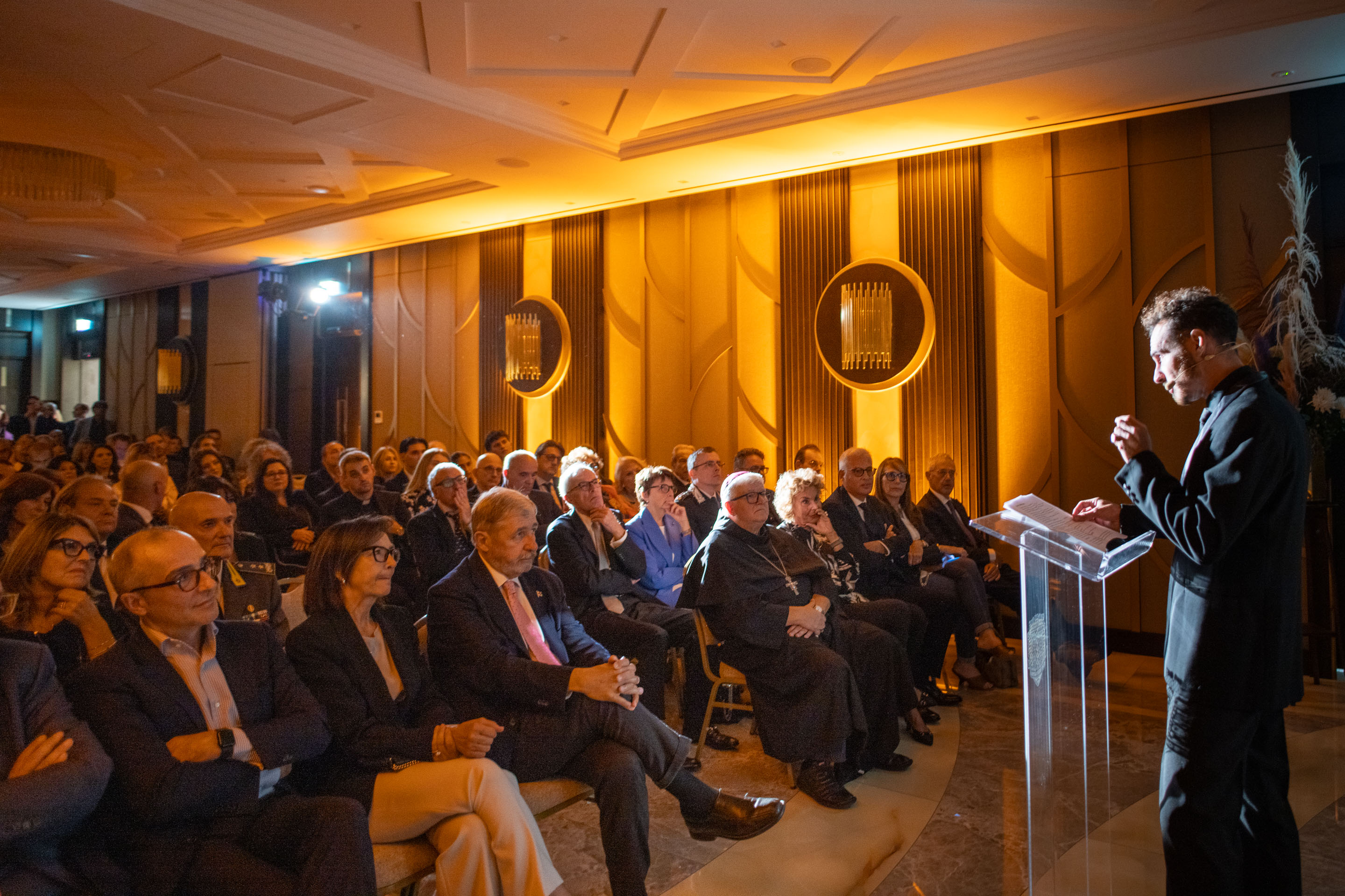 Grandi festeggiamenti a Genova per i 120 anni del Bristol - Lo speciale di Primocanale