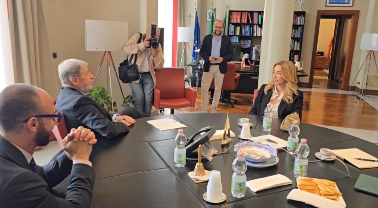 Primo incontro Bucci-Salis, il presidente: “Le ho dato consigli”. La sindaca: “Trovato clima collaborativo”