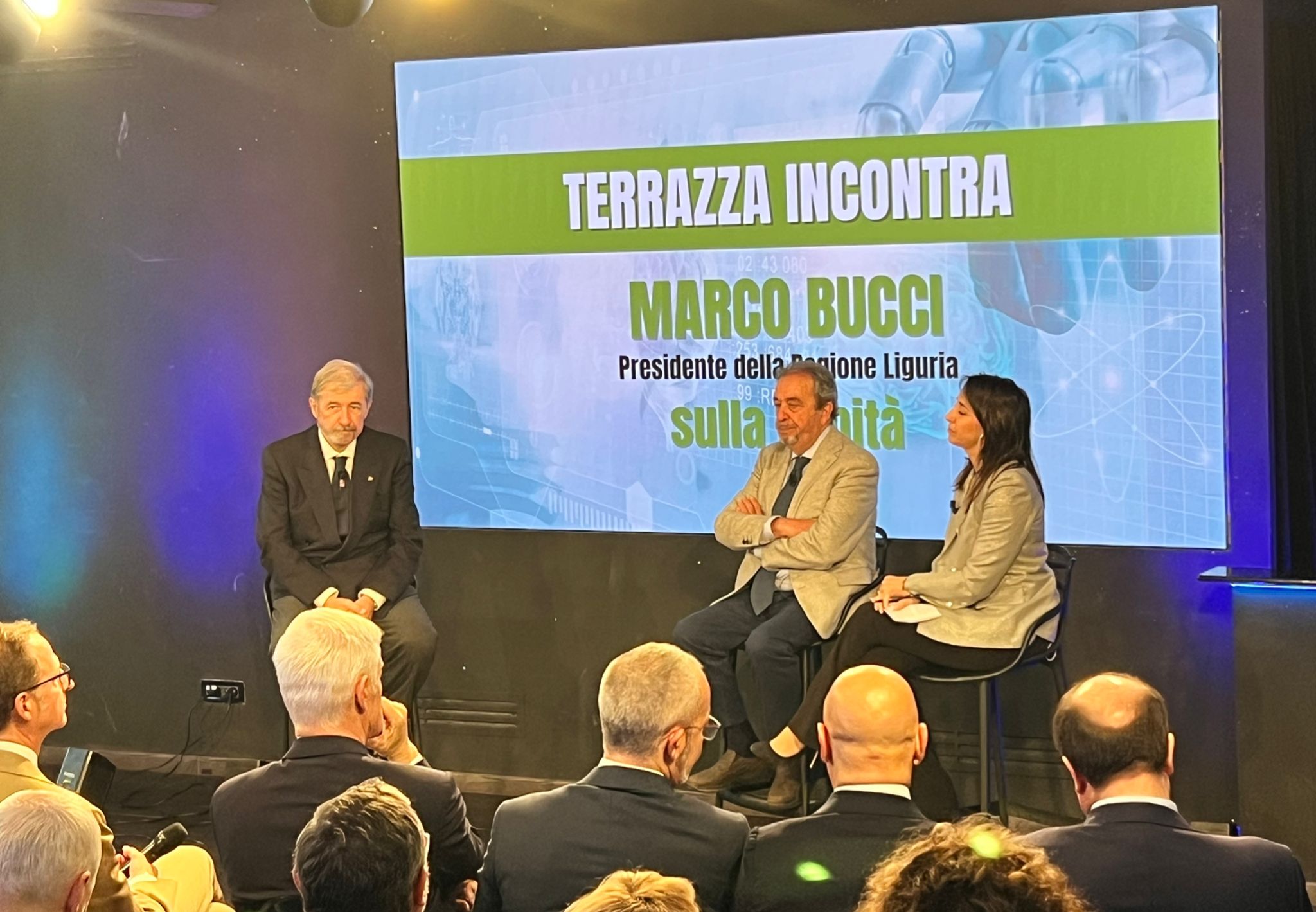 Bucci a Terrazza spiega la riforma della sanità approvata in giunta: