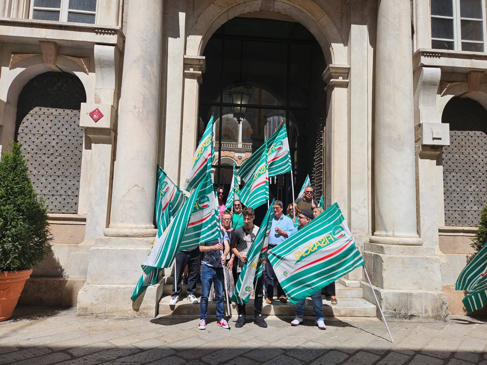 Vigilanza Strada La Superba, 9 licenziati: oggi nuovo incontro