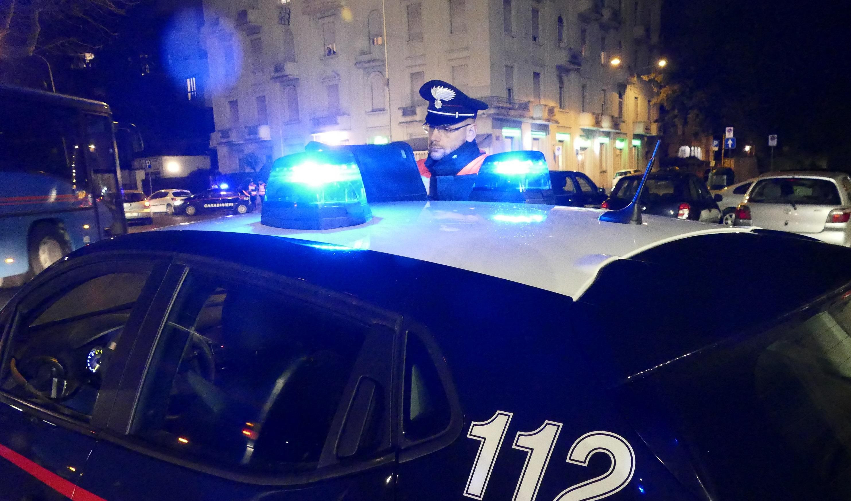 Risse e coltellate a Genova: notte di aggressioni in città