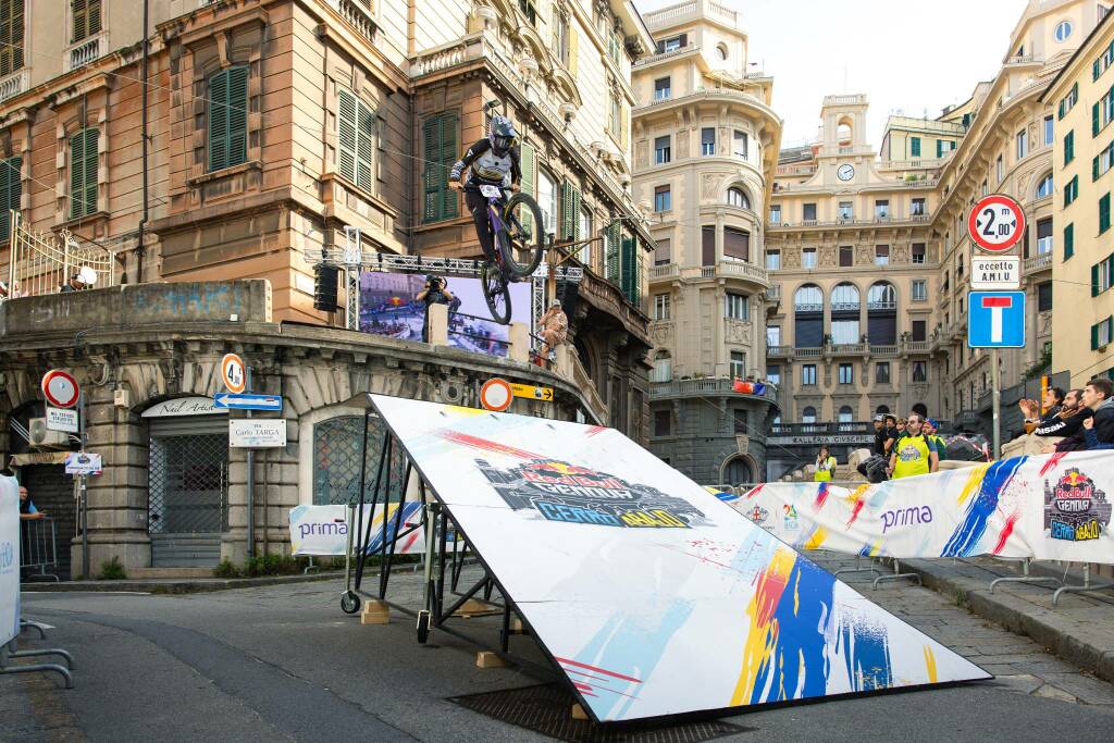 Red Bull Cerro Abajo: le strade chiuse, le modifiche ai bus e i punti dove vedere la gara