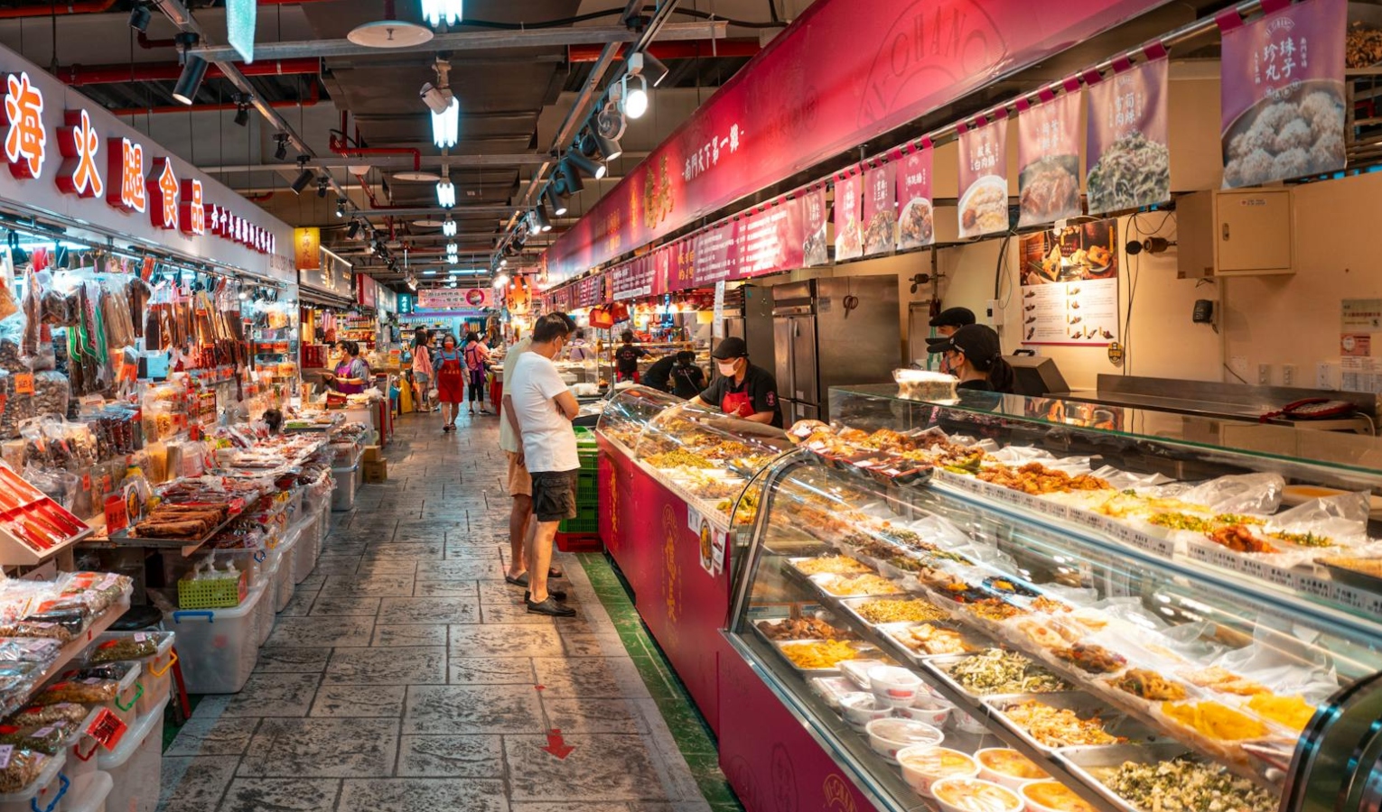 Supermercati etnici a Genova: russo, asiatico, peruviano e indiano. Esplora la mappa