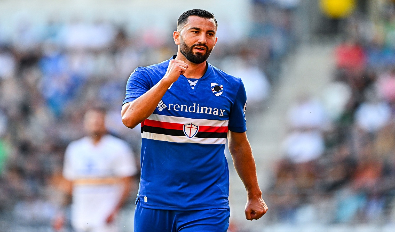 Un calciatore della Sampdoria indossa la maglia più bella del mondo