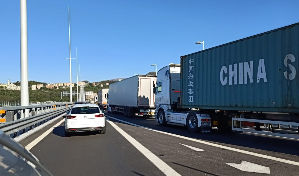 Caos autostrade, incidente sulla A10: 6 km di coda dopo Celle