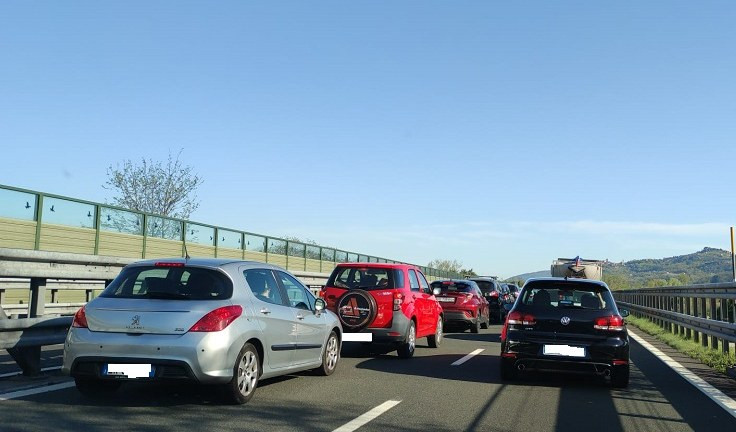 Caos autostrade, 10 km di code in A12 verso Livorno