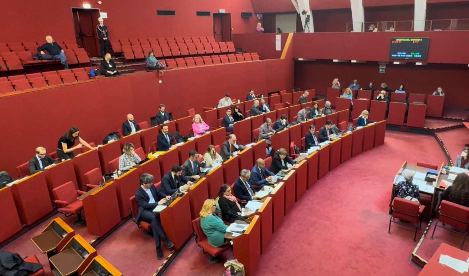 Sportello antiviolenza in UniGe, tutta l'aula rossa vota la mozione