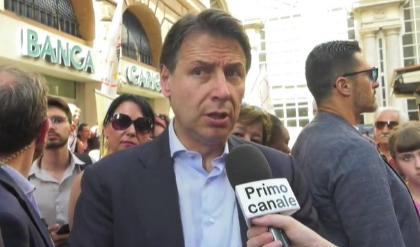 Giuseppe Conte alle 20.15 in diretta a Primocanale