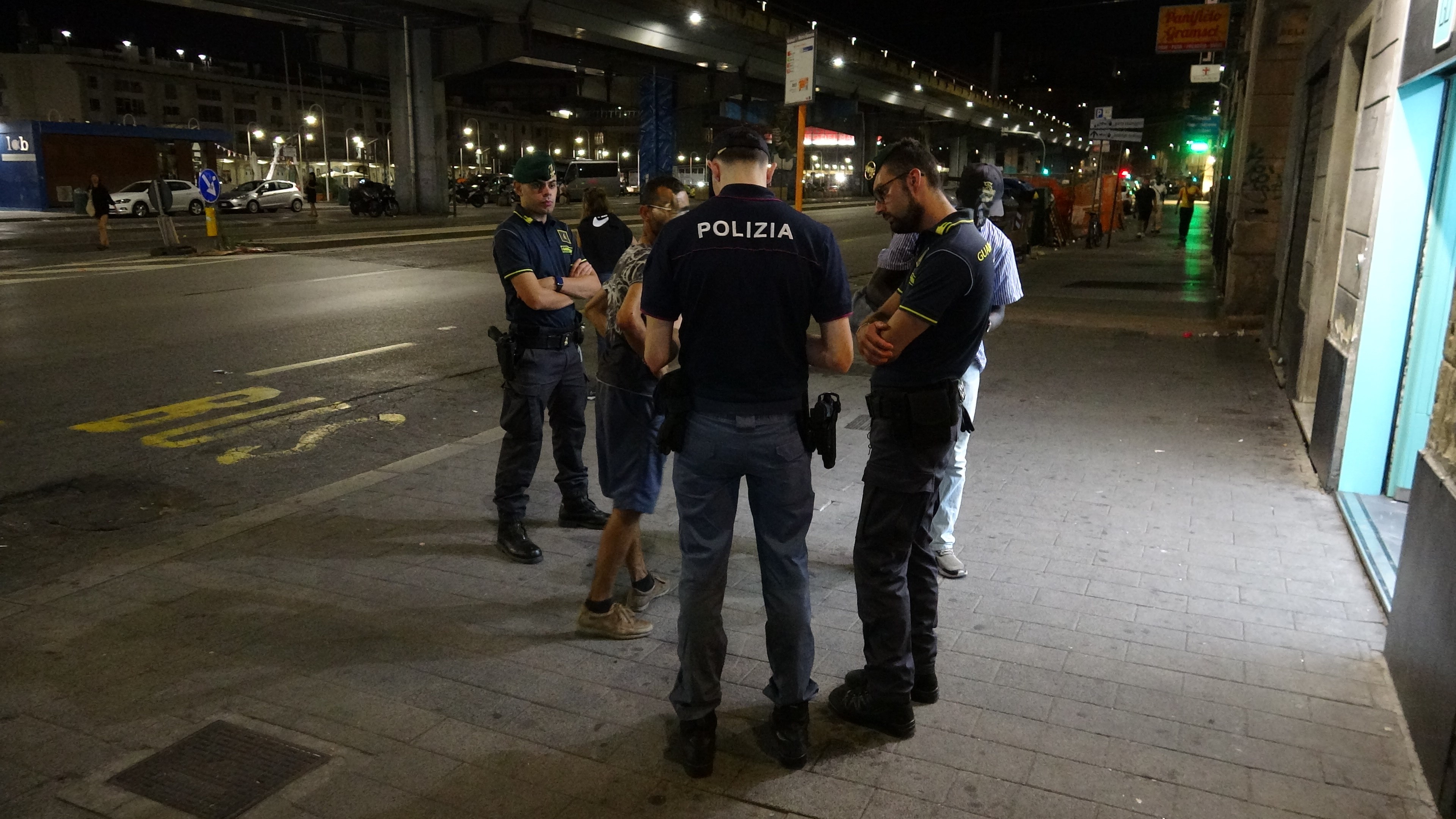 Blitz nel centro storico: tre arresti, tre locali chiusi e 30mila euro di sanzioni