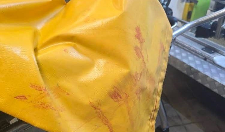 Festa dei 18 anni alcolica finisce a bottigliate: ferita una donna