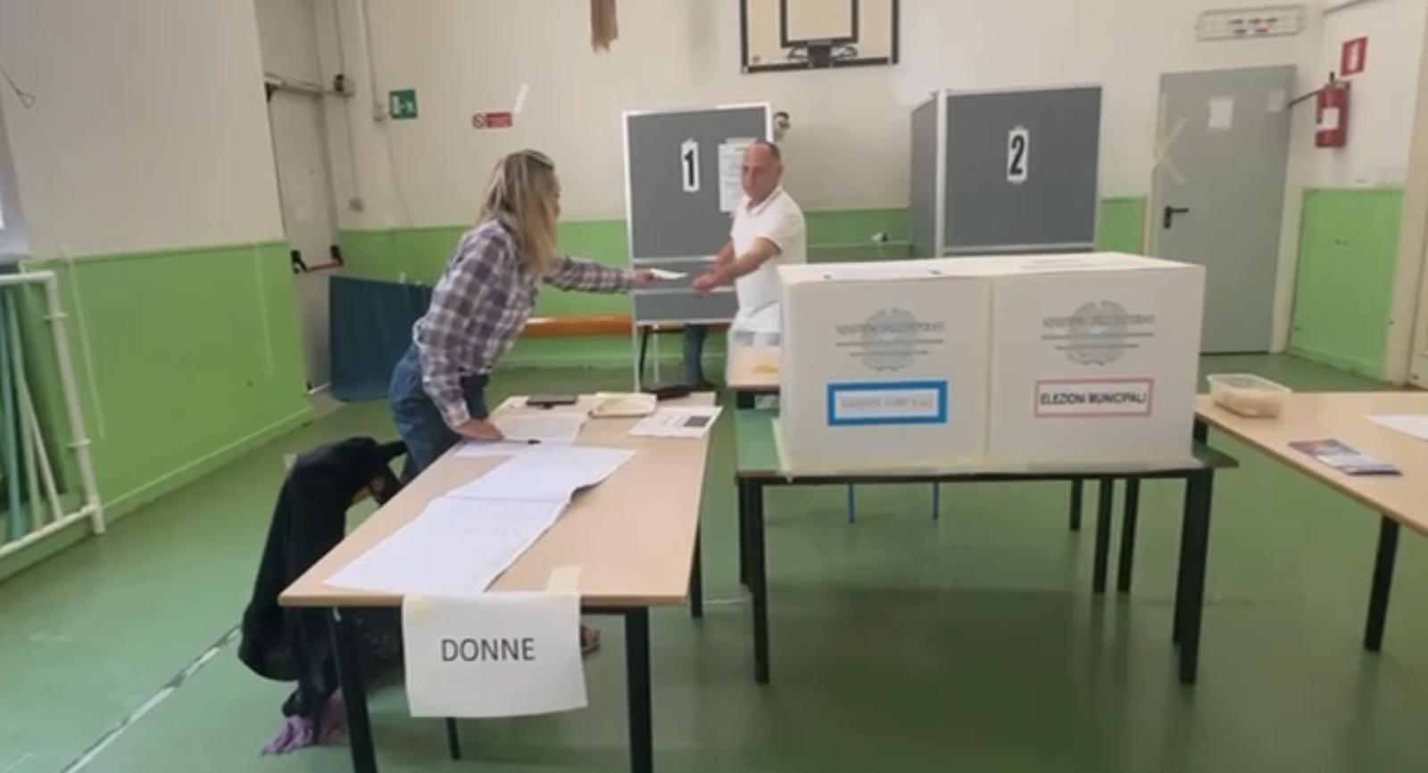 Comunali Genova, alle 19 affluenza al 30,7%: dato in calo