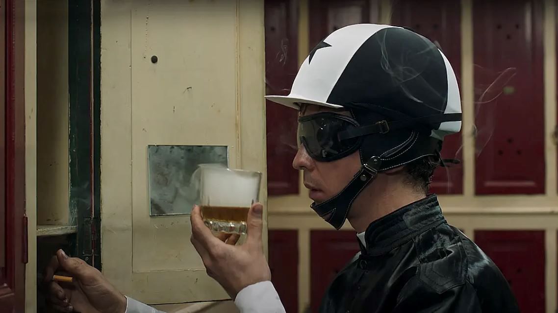 Il film della settimana: 'El jockey', il calvario di un fantino alla ricerca della propria identità