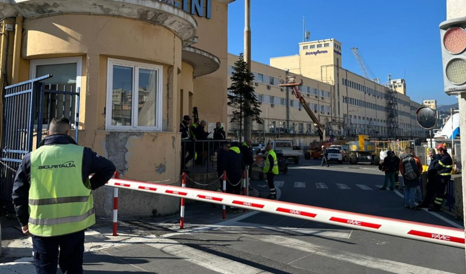 Operaio morto in porto a Genova schiacciato da un'elica, ci sono cinque indagati