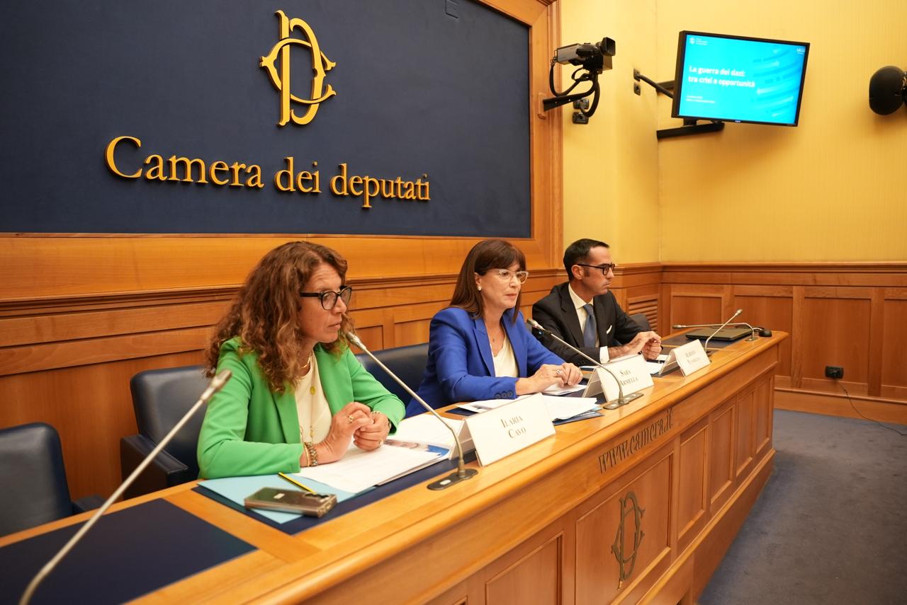 Presentata alla Camera la terza edizione del Forum del Commercio Internazionale