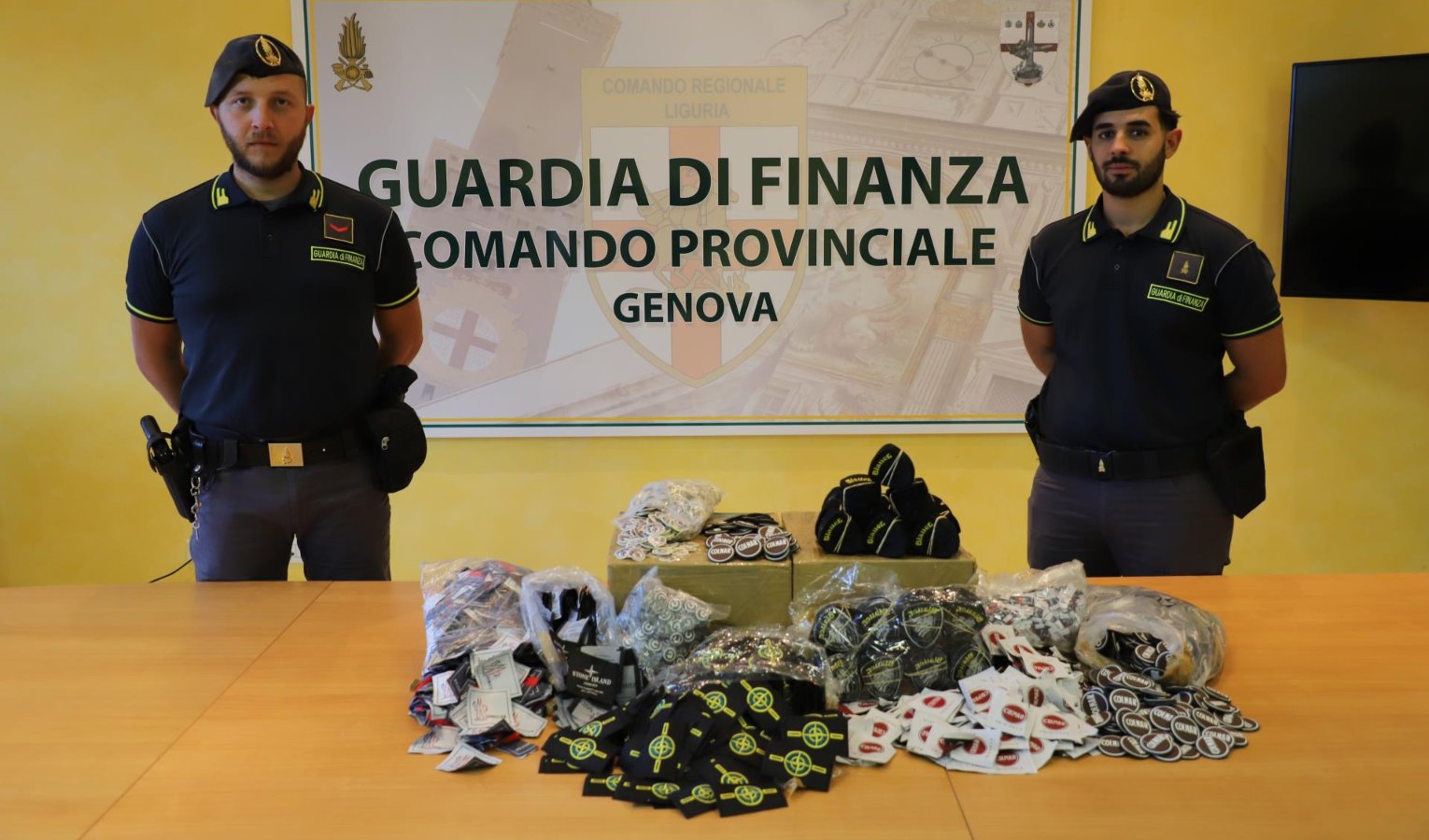 Traffico illegale di merce dal Nord Africa, sequestrate 7 mila etichette false