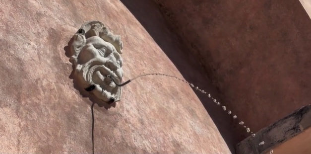 Dopo più di 50 anni torna in funzione la fontana di via Carcassi