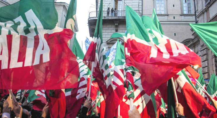 Campagna acquisti per Forza Italia, due consiglieri pronti a lasciare Vince Genova