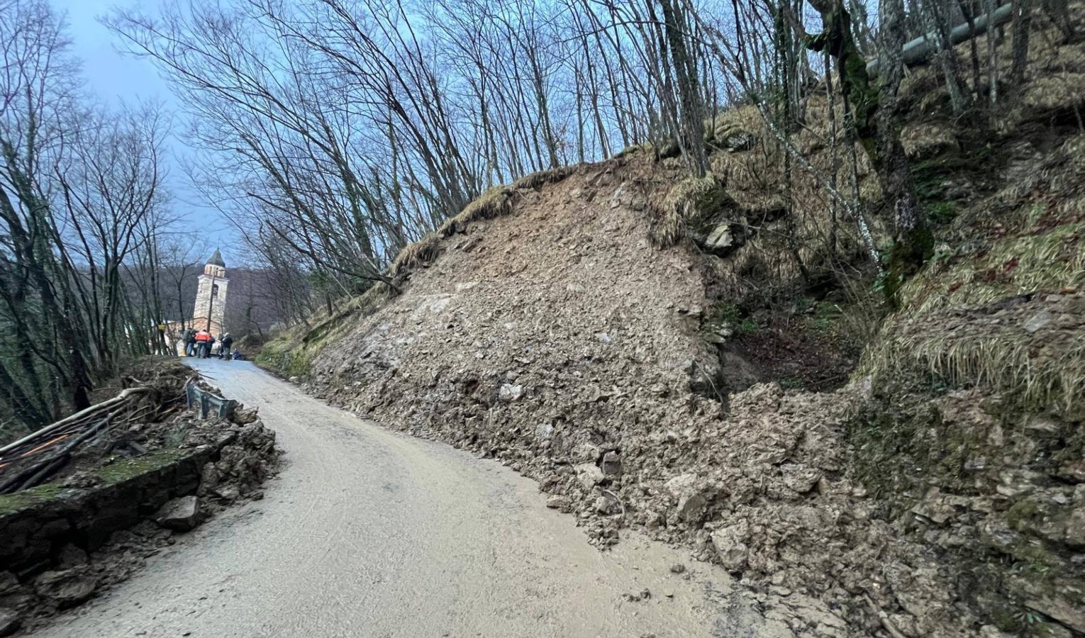 Frana Davagna, aperto varco carrabile per i mezzi di soccorso