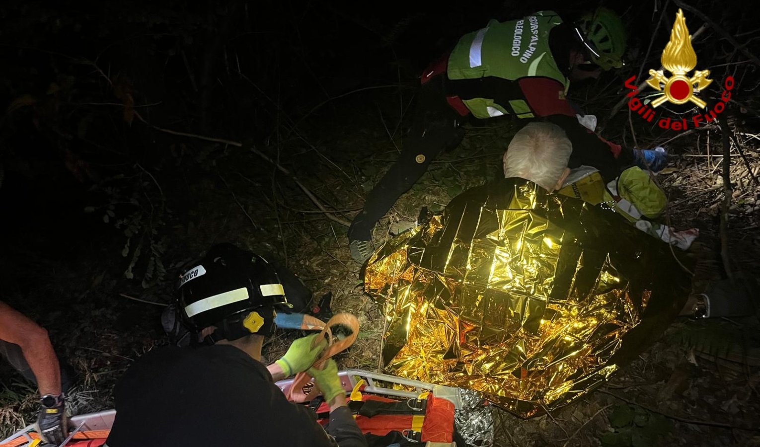 Genova, fungaiolo di 80 anni disperso nei boschi: salvato nella notte