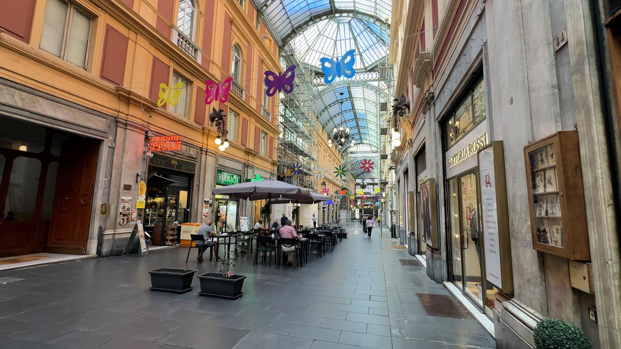 Galleria Mazzini, il salotto buono di Genova tra degrado e proteste