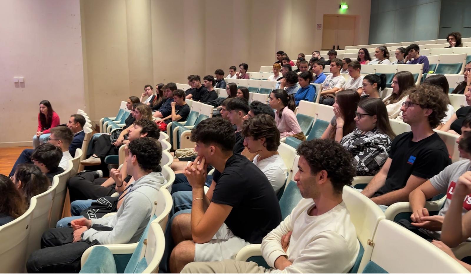 Comunali a Genova, i giovani elettori: