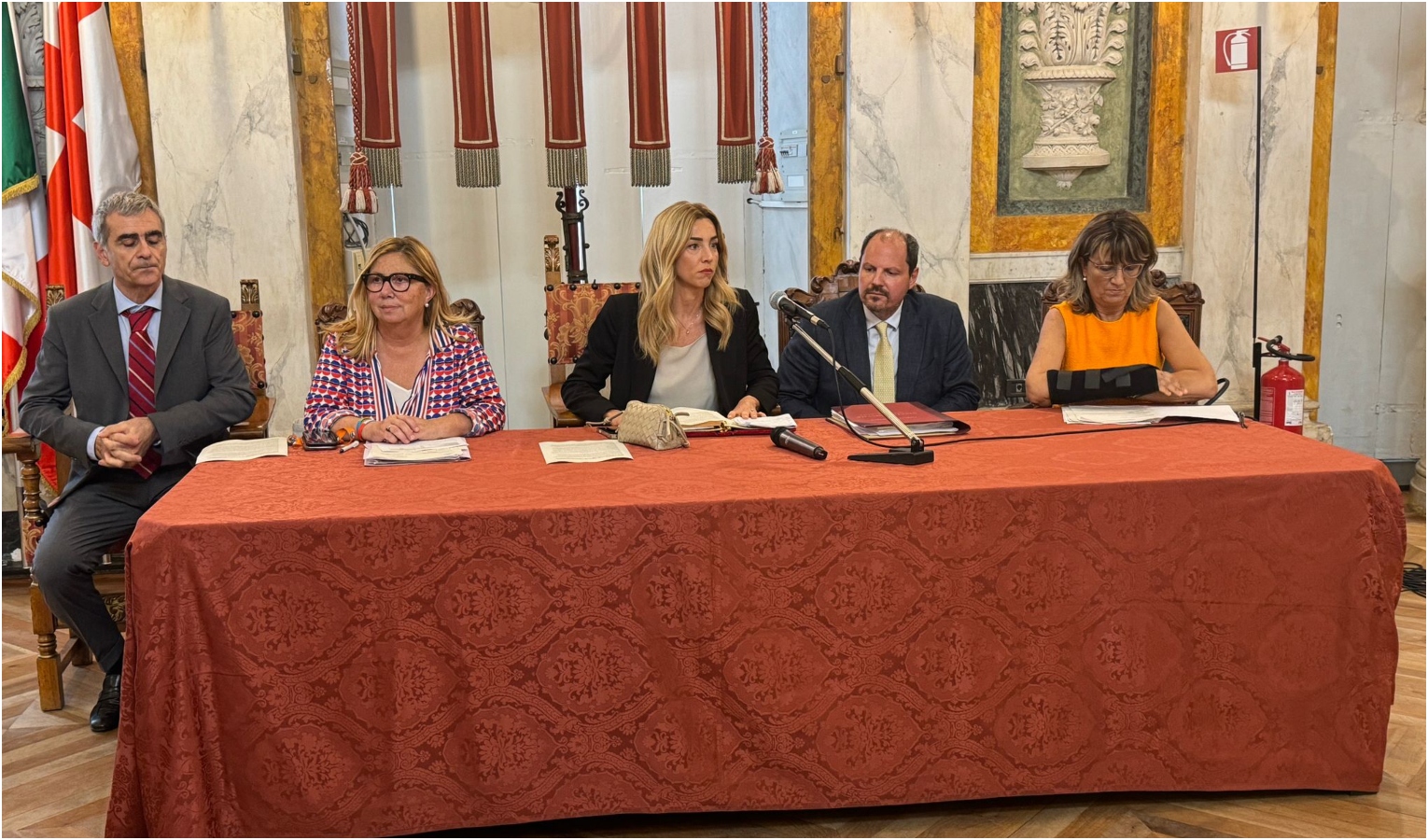 Bilancio preventivo Comune di Genova, reperiti 25 milioni di euro: investimenti sul sociale
