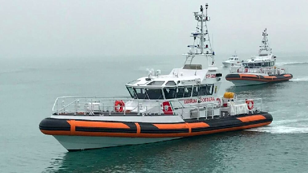 Controlli della guardia costiera, sul peschereccio anche un lavoratore senza documenti