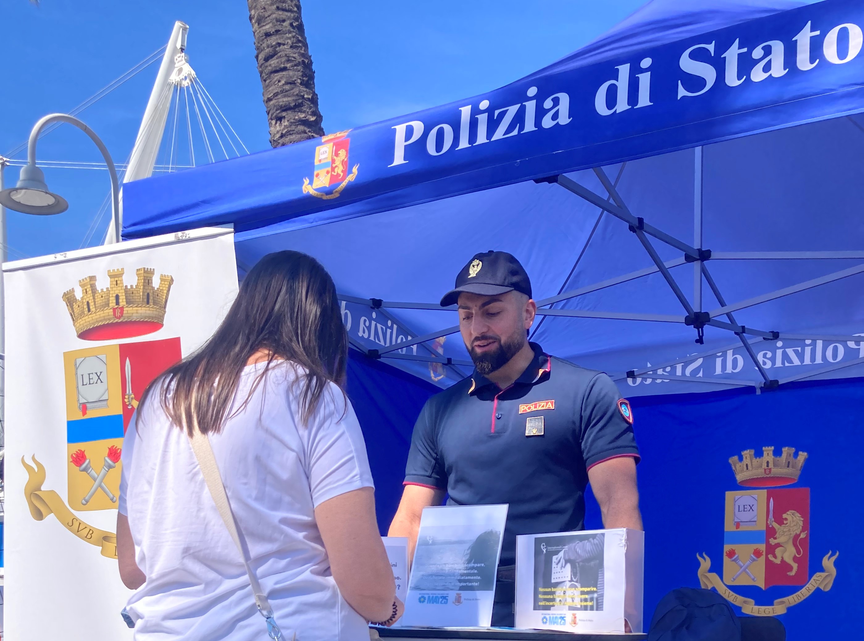 Giornata dei bambini scomparsi, alla Festa dello Sport lo stand della polizia