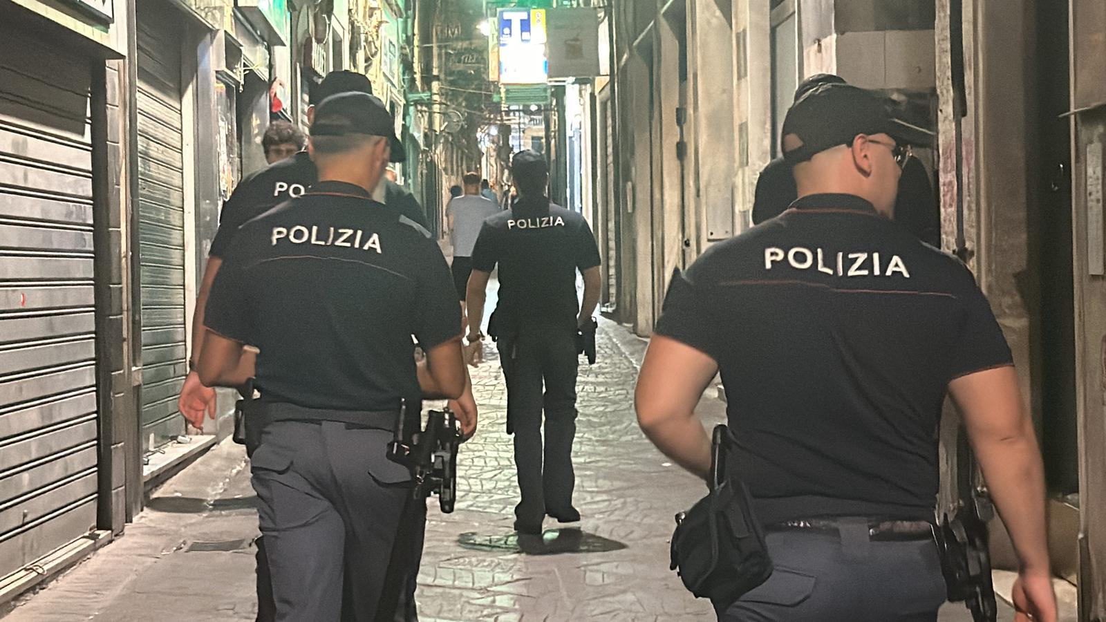 Genova, furto con strappo per la collanina d’oro: arrestato