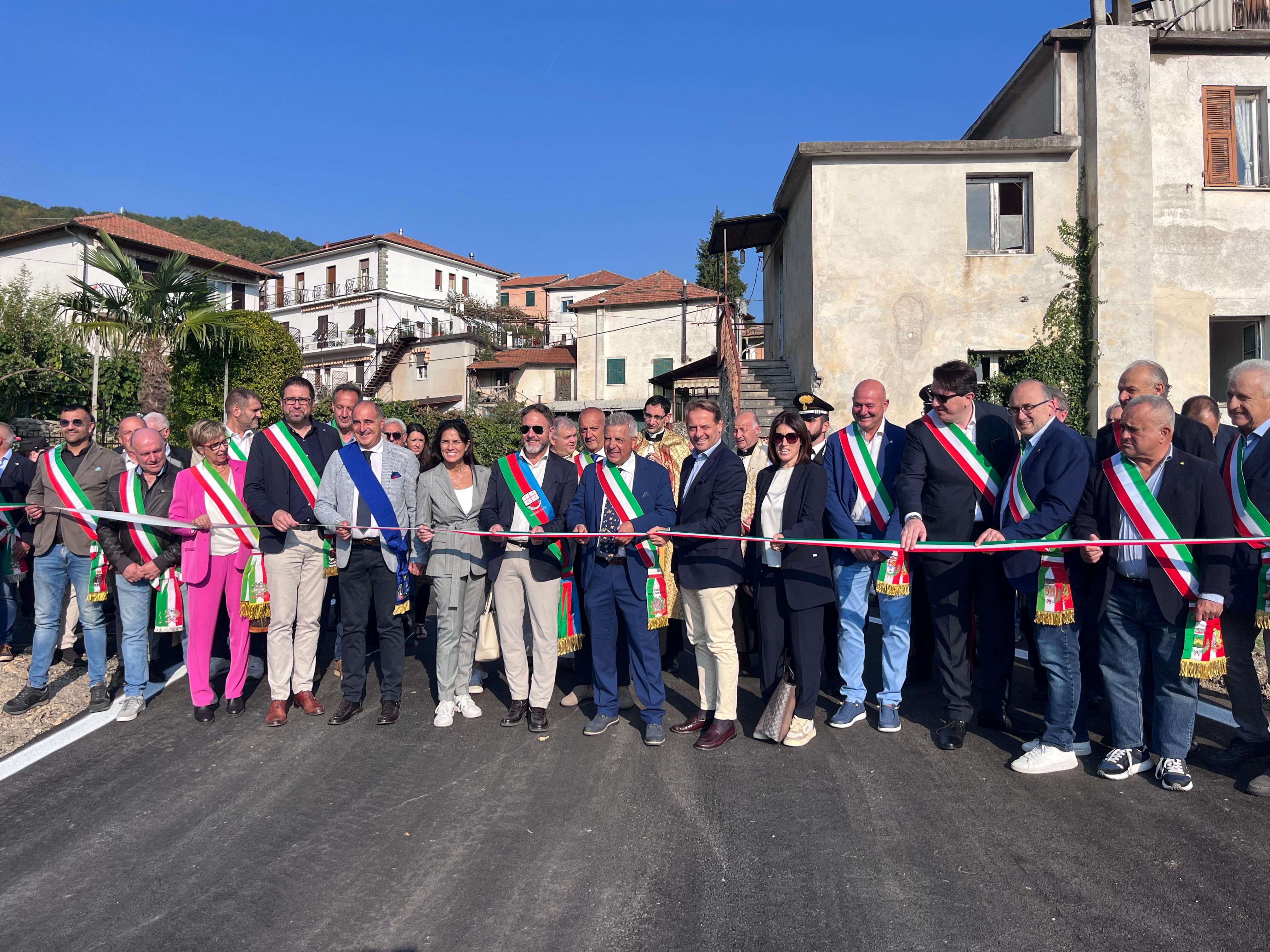 Aquila d’Arroscia, ecco la nuova strada che collega borgata Canto al cimitero