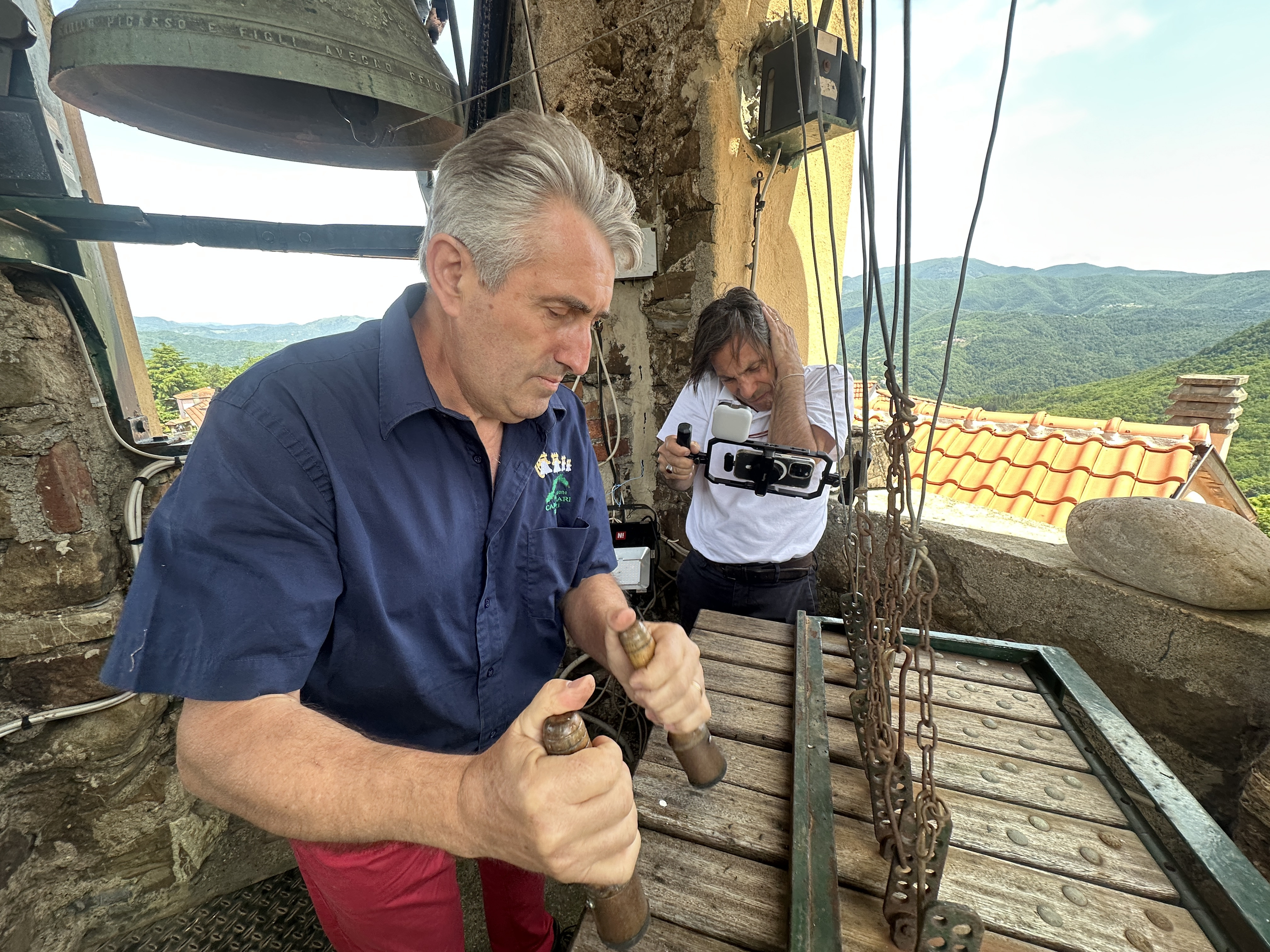 L’arte di suonare le campane e il borgo di Salino in “Presa diretta”