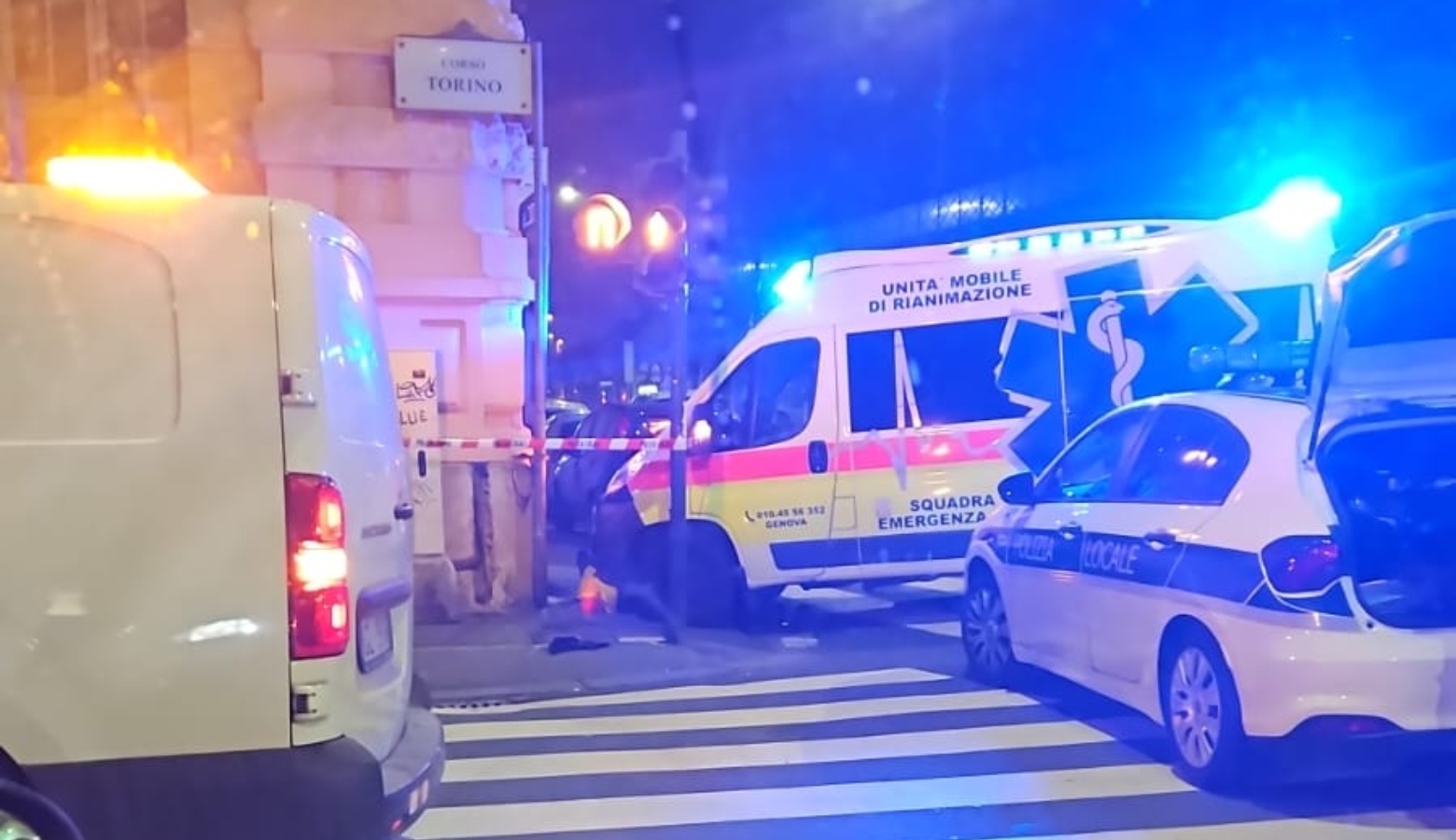 Terribile incidente a Genova: pedone travolto dopo scontro tra auto e ambulanza