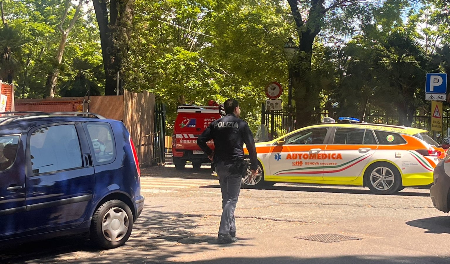 Incidente sul lavoro all'Acquasola, ancora grave uno dei tre operai feriti