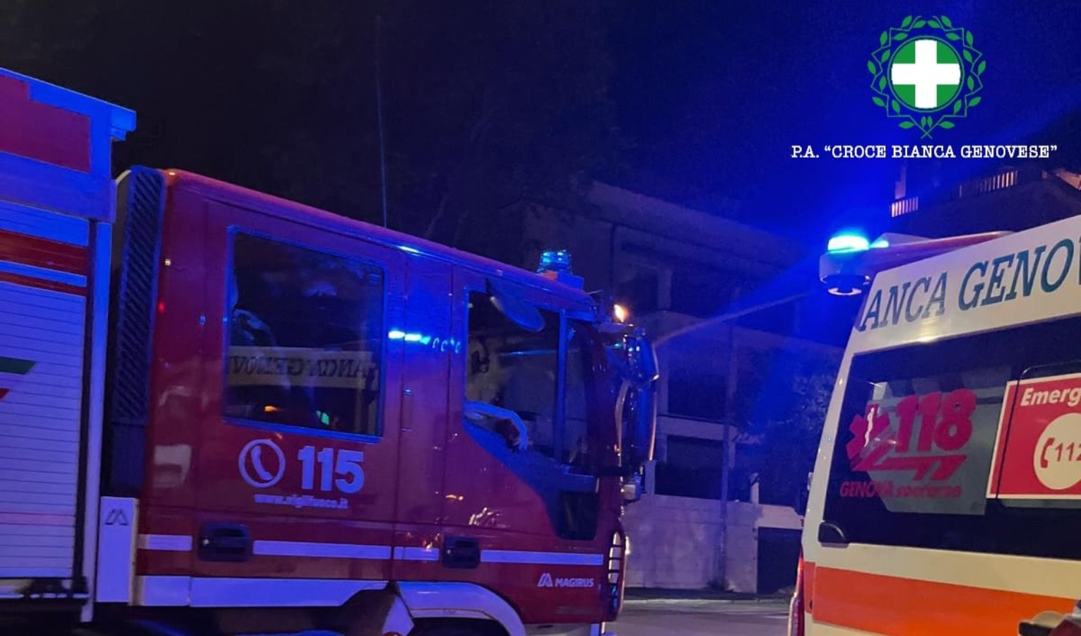 Incidente tra due auto a Genova, tre persone ferite