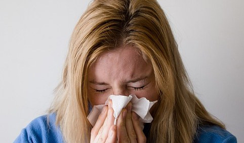 Allergie a massimi livelli, complici temperature prima alte e poi basse e vento
