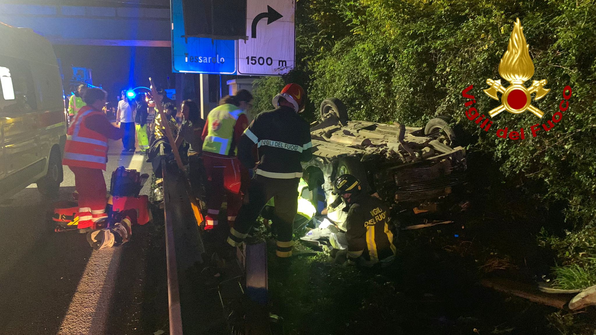 Gravissimo incidente in cambio di corsia in A12 tra Sestri Levante e Deiva, tre ragazzi in codice rosso