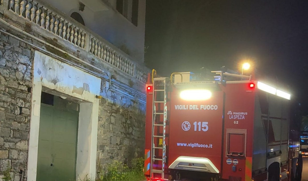 Tragedia alla Spezia: incendio in casa: muore un'anziana